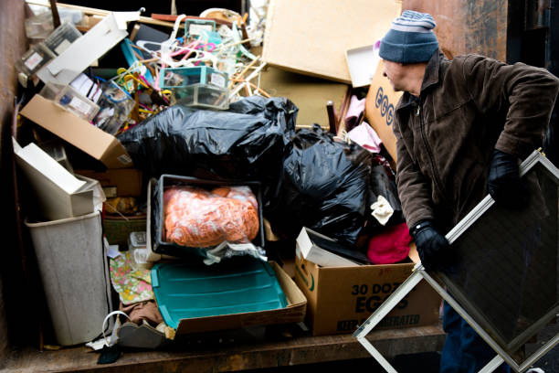 Best Yard Cleanup Services  in Chicago, IL